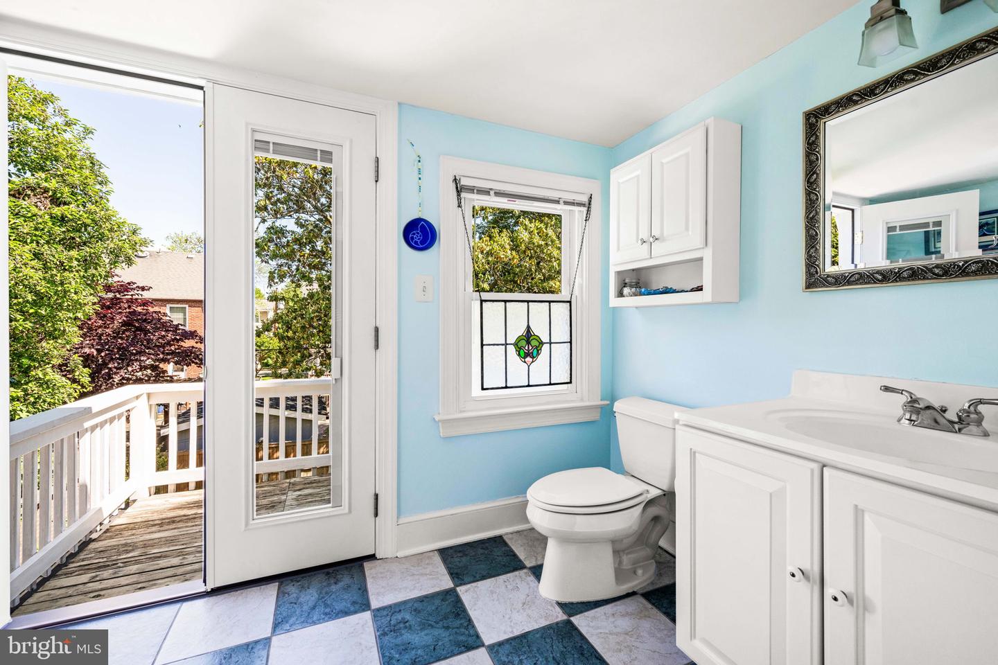 13 W MASONIC VIEW AVE, ALEXANDRIA, Virginia 22301, 4 Bedrooms Bedrooms, ,3 BathroomsBathrooms,Residential,For sale,13 W MASONIC VIEW AVE,VAAX2045066 MLS # VAAX2045066