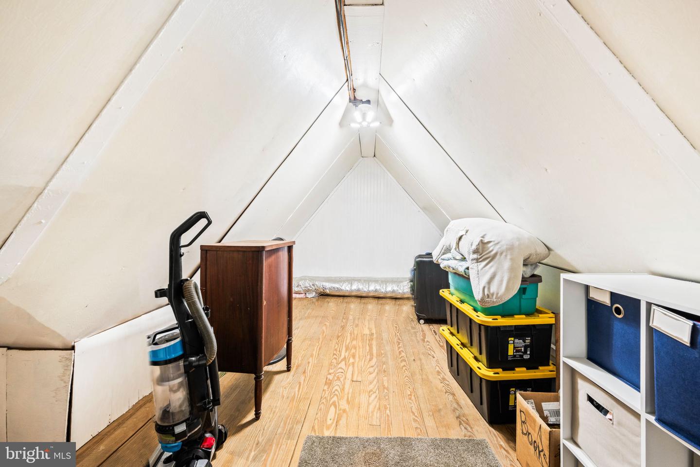 13 W MASONIC VIEW AVE, ALEXANDRIA, Virginia 22301, 4 Bedrooms Bedrooms, ,3 BathroomsBathrooms,Residential,For sale,13 W MASONIC VIEW AVE,VAAX2045066 MLS # VAAX2045066