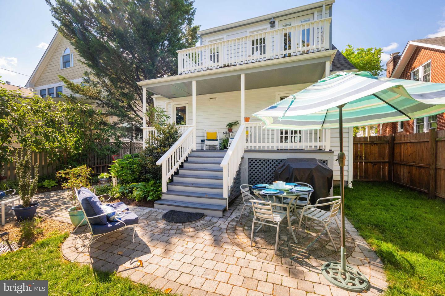 13 W MASONIC VIEW AVE, ALEXANDRIA, Virginia 22301, 4 Bedrooms Bedrooms, ,3 BathroomsBathrooms,Residential,For sale,13 W MASONIC VIEW AVE,VAAX2045066 MLS # VAAX2045066