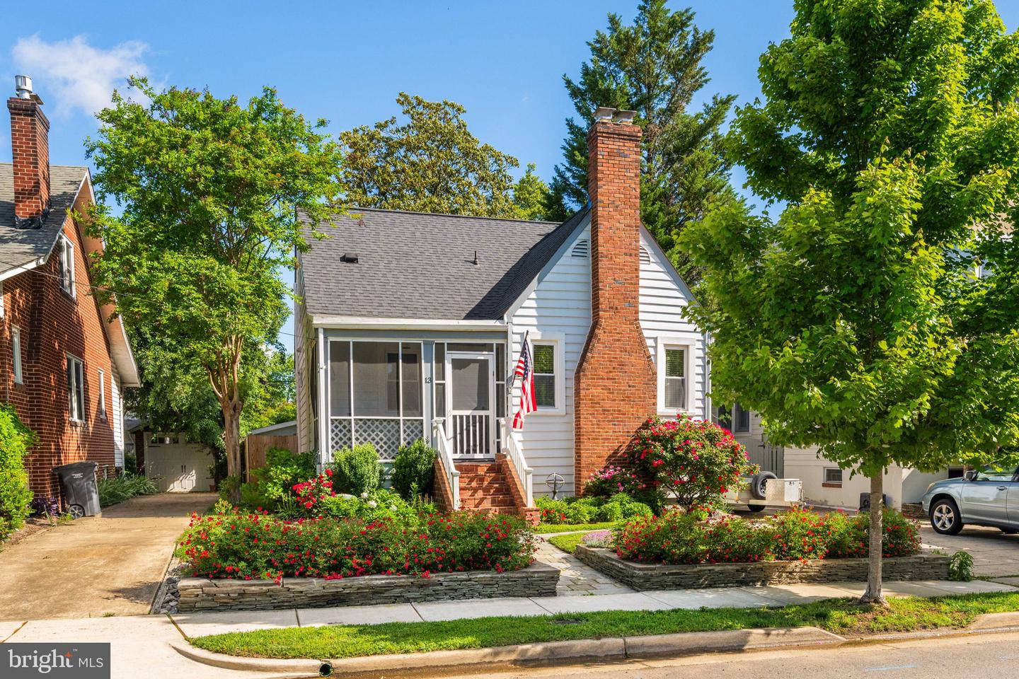 13 W MASONIC VIEW AVE, ALEXANDRIA, Virginia 22301, 4 Bedrooms Bedrooms, ,3 BathroomsBathrooms,Residential,For sale,13 W MASONIC VIEW AVE,VAAX2045066 MLS # VAAX2045066