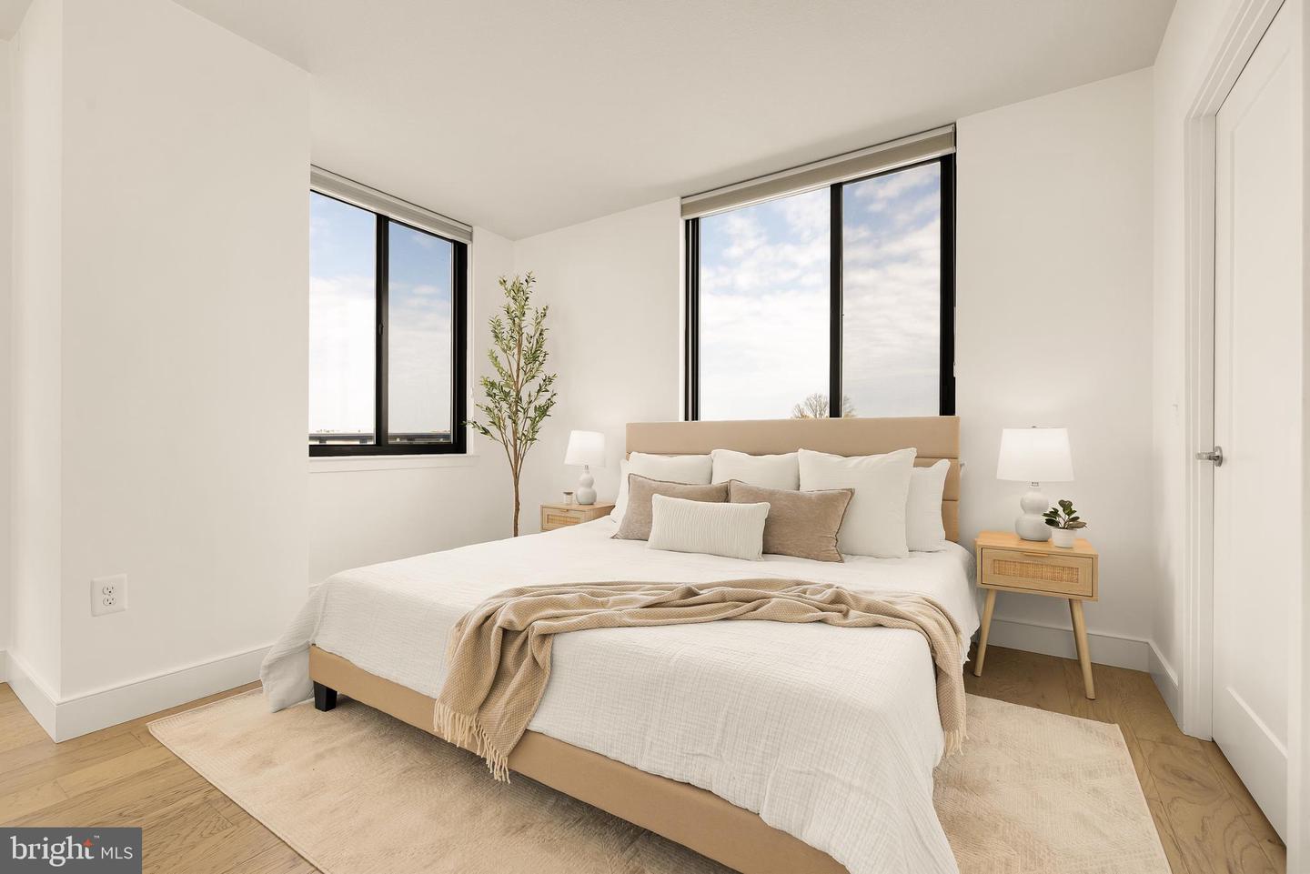 50 FLORIDA AVE NE #802, WASHINGTON, District Of Columbia 20002, 2 Bedrooms Bedrooms, ,2 BathroomsBathrooms,Residential,For sale,50 FLORIDA AVE NE #802,DCDC2199412 MLS # DCDC2199412