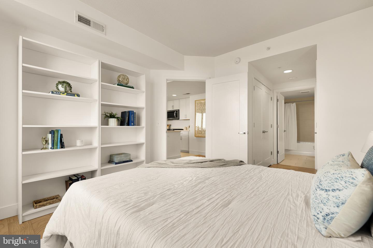 50 FLORIDA AVE NE #802, WASHINGTON, District Of Columbia 20002, 2 Bedrooms Bedrooms, ,2 BathroomsBathrooms,Residential,For sale,50 FLORIDA AVE NE #802,DCDC2199412 MLS # DCDC2199412