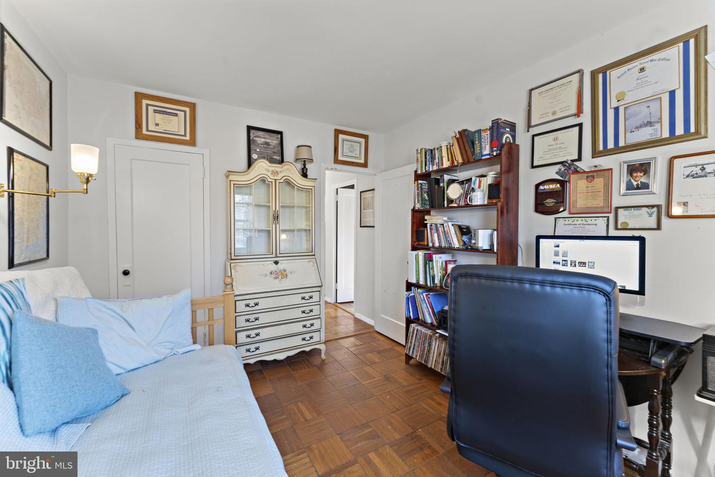 3327 VALLEY DR #702, ALEXANDRIA, Virginia 22302, 2 Bedrooms Bedrooms, ,1 BathroomBathrooms,Residential,For sale,3327 VALLEY DR #702,VAAX2045090 MLS # VAAX2045090