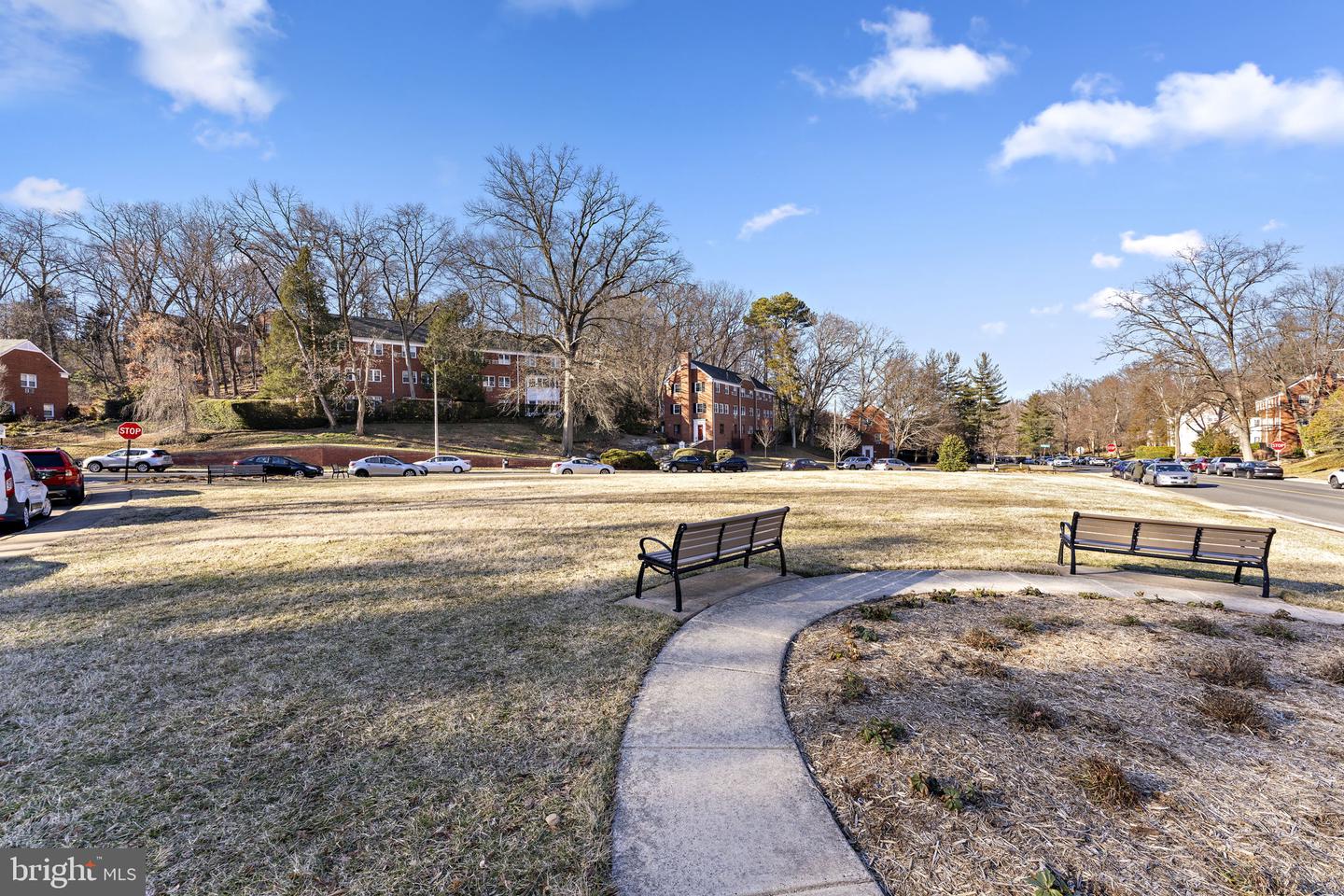 3327 VALLEY DR #702, ALEXANDRIA, Virginia 22302, 2 Bedrooms Bedrooms, ,1 BathroomBathrooms,Residential,For sale,3327 VALLEY DR #702,VAAX2045090 MLS # VAAX2045090
