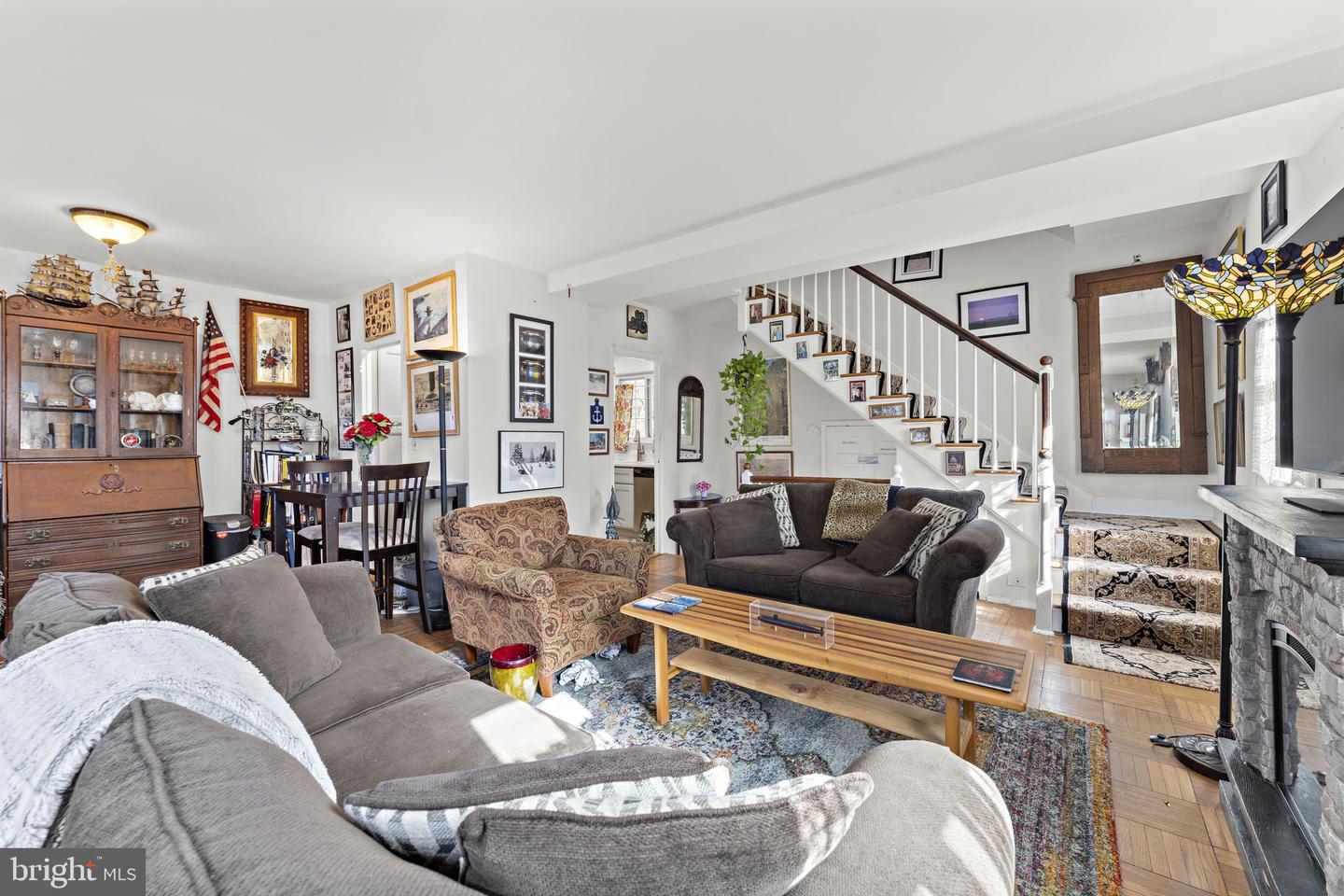 3327 VALLEY DR #702, ALEXANDRIA, Virginia 22302, 2 Bedrooms Bedrooms, ,1 BathroomBathrooms,Residential,For sale,3327 VALLEY DR #702,VAAX2045090 MLS # VAAX2045090