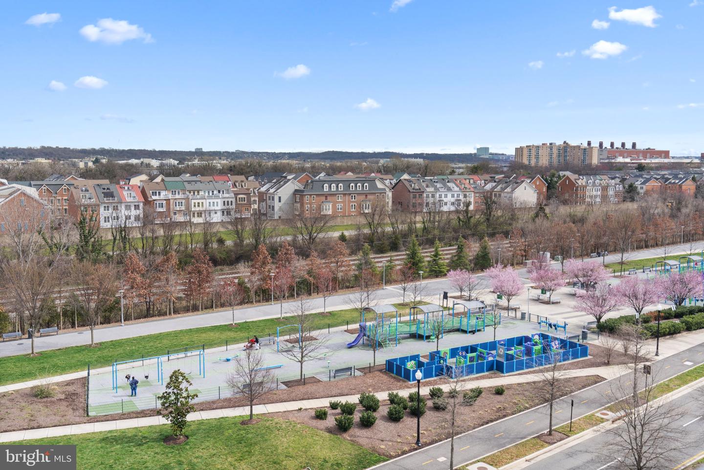 3327 VALLEY DR #702, ALEXANDRIA, Virginia 22302, 2 Bedrooms Bedrooms, ,1 BathroomBathrooms,Residential,For sale,3327 VALLEY DR #702,VAAX2045090 MLS # VAAX2045090