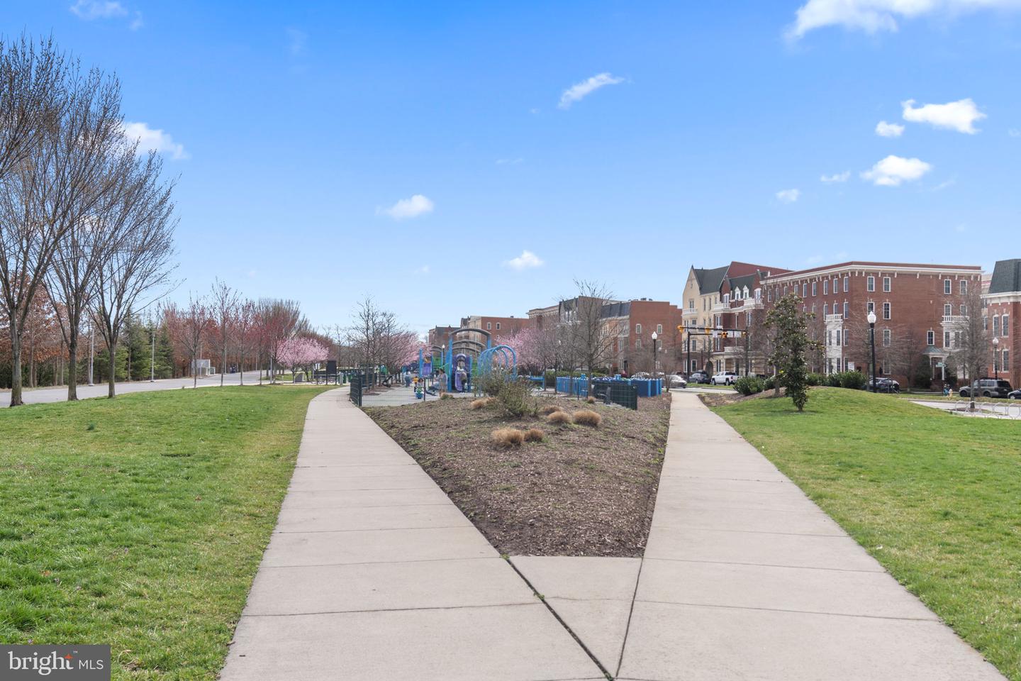 3327 VALLEY DR #702, ALEXANDRIA, Virginia 22302, 2 Bedrooms Bedrooms, ,1 BathroomBathrooms,Residential,For sale,3327 VALLEY DR #702,VAAX2045090 MLS # VAAX2045090