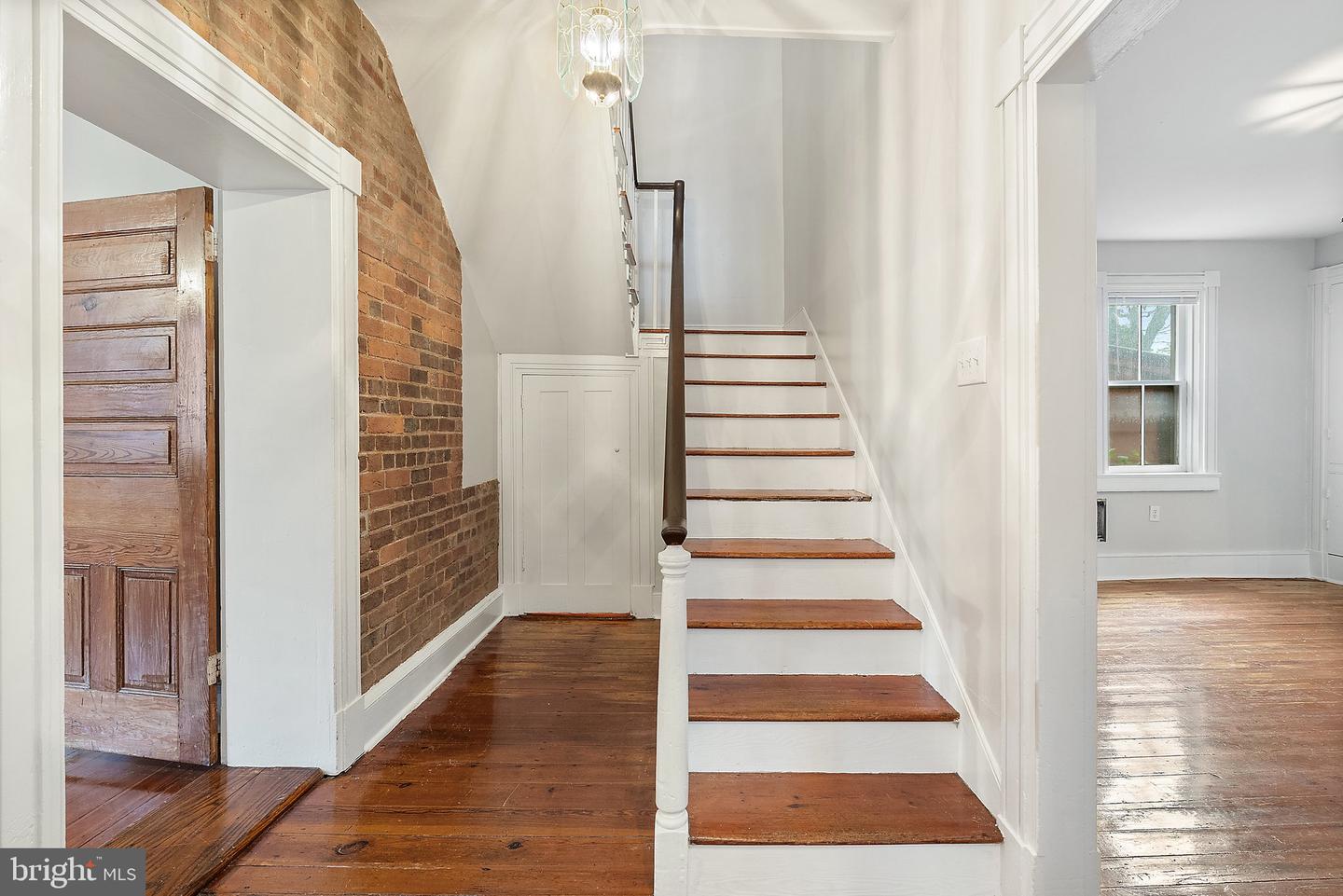 5286 MAIN ST, STEPHENS CITY, Virginia 22655, 3 Bedrooms Bedrooms, ,2 BathroomsBathrooms,Residential,For sale,5286 MAIN ST,VAFV2033994 MLS # VAFV2033994