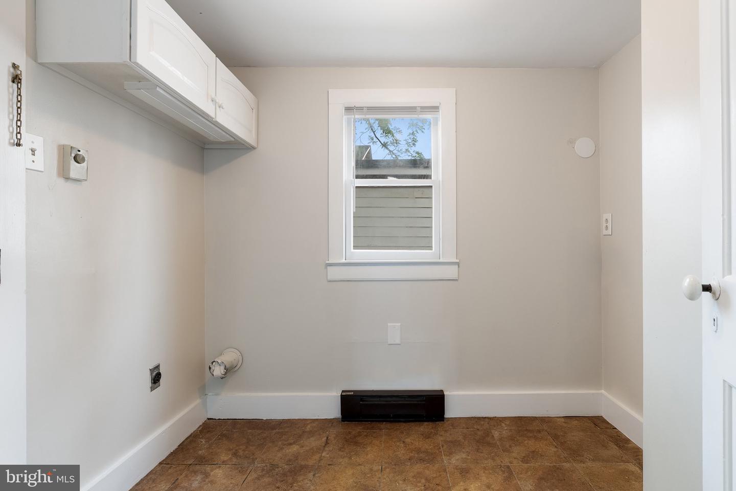 5286 MAIN ST, STEPHENS CITY, Virginia 22655, 3 Bedrooms Bedrooms, ,2 BathroomsBathrooms,Residential,For sale,5286 MAIN ST,VAFV2033994 MLS # VAFV2033994
