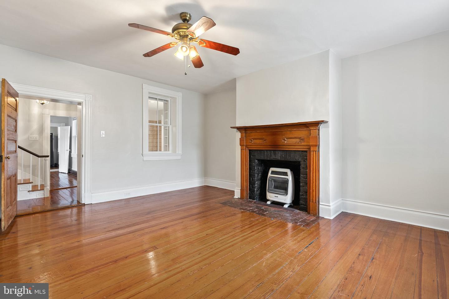 5286 MAIN ST, STEPHENS CITY, Virginia 22655, 3 Bedrooms Bedrooms, ,2 BathroomsBathrooms,Residential,For sale,5286 MAIN ST,VAFV2033994 MLS # VAFV2033994