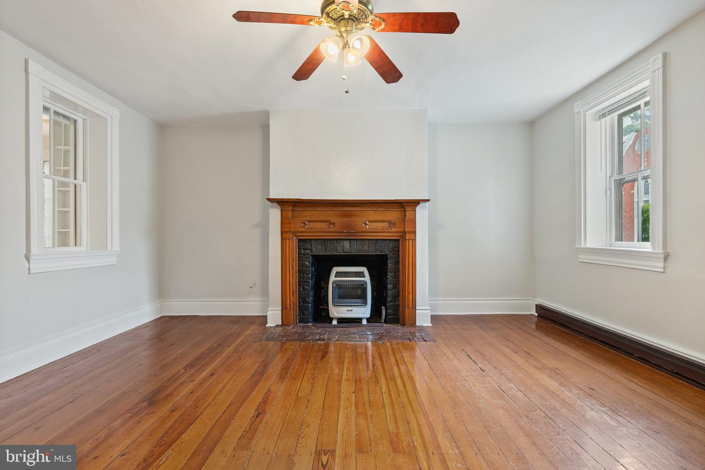 5286 MAIN ST, STEPHENS CITY, Virginia 22655, 3 Bedrooms Bedrooms, ,2 BathroomsBathrooms,Residential,For sale,5286 MAIN ST,VAFV2033994 MLS # VAFV2033994