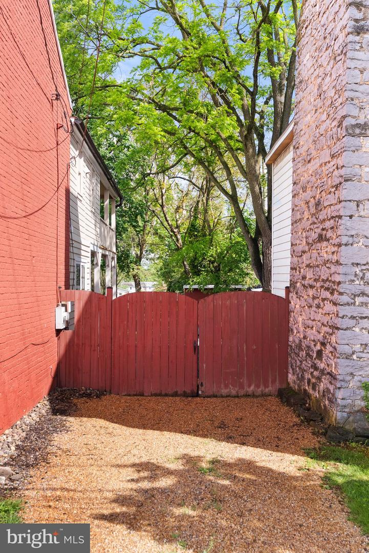 5286 MAIN ST, STEPHENS CITY, Virginia 22655, 3 Bedrooms Bedrooms, ,2 BathroomsBathrooms,Residential,For sale,5286 MAIN ST,VAFV2033994 MLS # VAFV2033994