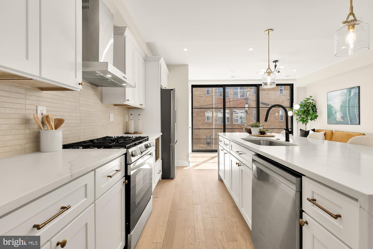 1414 PARKWOOD PL NW, WASHINGTON, District Of Columbia 20010, 4 Bedrooms Bedrooms, ,3 BathroomsBathrooms,Residential,For sale,1414 PARKWOOD PL NW,DCDC2199490 MLS # DCDC2199490