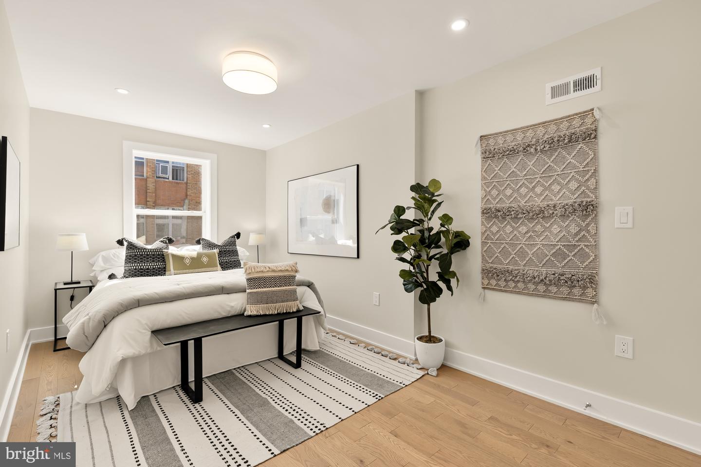1414 PARKWOOD PL NW, WASHINGTON, District Of Columbia 20010, 4 Bedrooms Bedrooms, ,3 BathroomsBathrooms,Residential,For sale,1414 PARKWOOD PL NW,DCDC2199490 MLS # DCDC2199490
