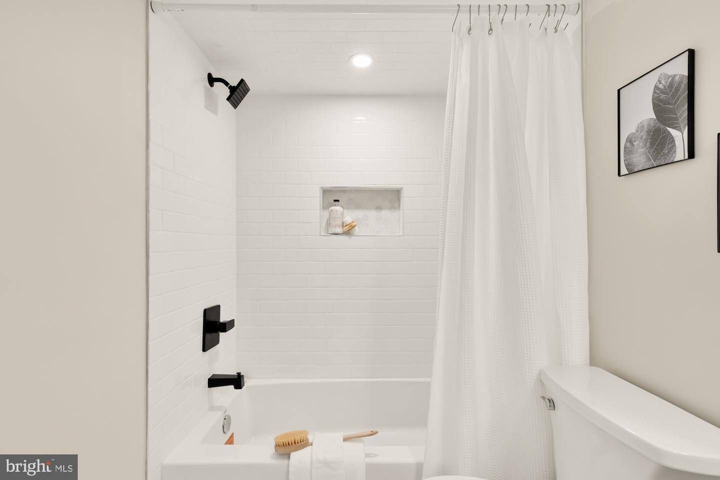 1414 PARKWOOD PL NW, WASHINGTON, District Of Columbia 20010, 4 Bedrooms Bedrooms, ,3 BathroomsBathrooms,Residential,For sale,1414 PARKWOOD PL NW,DCDC2199490 MLS # DCDC2199490