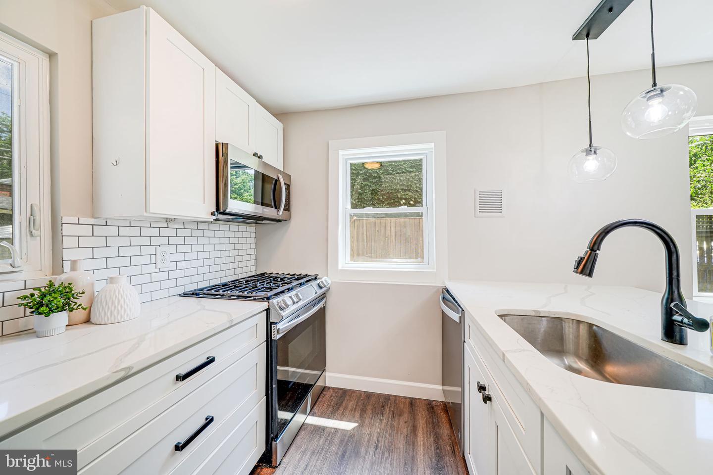 841 S IRVING ST, ARLINGTON, Virginia 22204, 2 Bedrooms Bedrooms, ,1 BathroomBathrooms,Residential,For sale,841 S IRVING ST,VAAR2057158 MLS # VAAR2057158