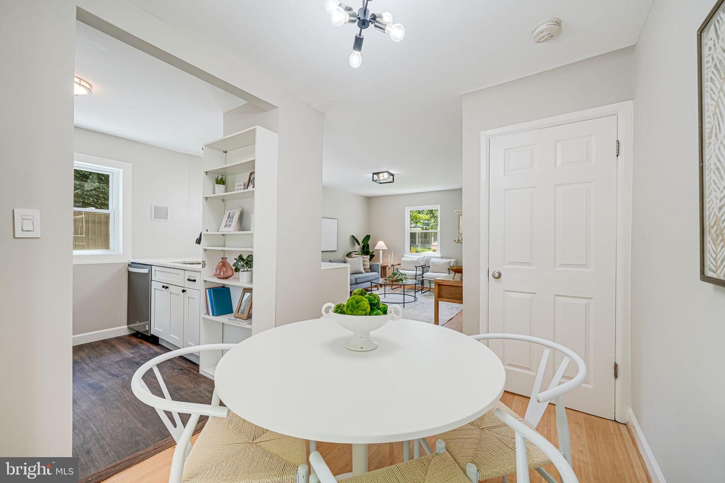841 S IRVING ST, ARLINGTON, Virginia 22204, 2 Bedrooms Bedrooms, ,1 BathroomBathrooms,Residential,For sale,841 S IRVING ST,VAAR2057158 MLS # VAAR2057158