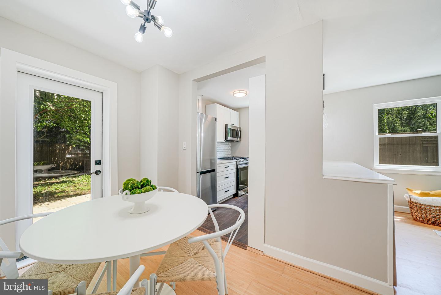 841 S IRVING ST, ARLINGTON, Virginia 22204, 2 Bedrooms Bedrooms, ,1 BathroomBathrooms,Residential,For sale,841 S IRVING ST,VAAR2057158 MLS # VAAR2057158