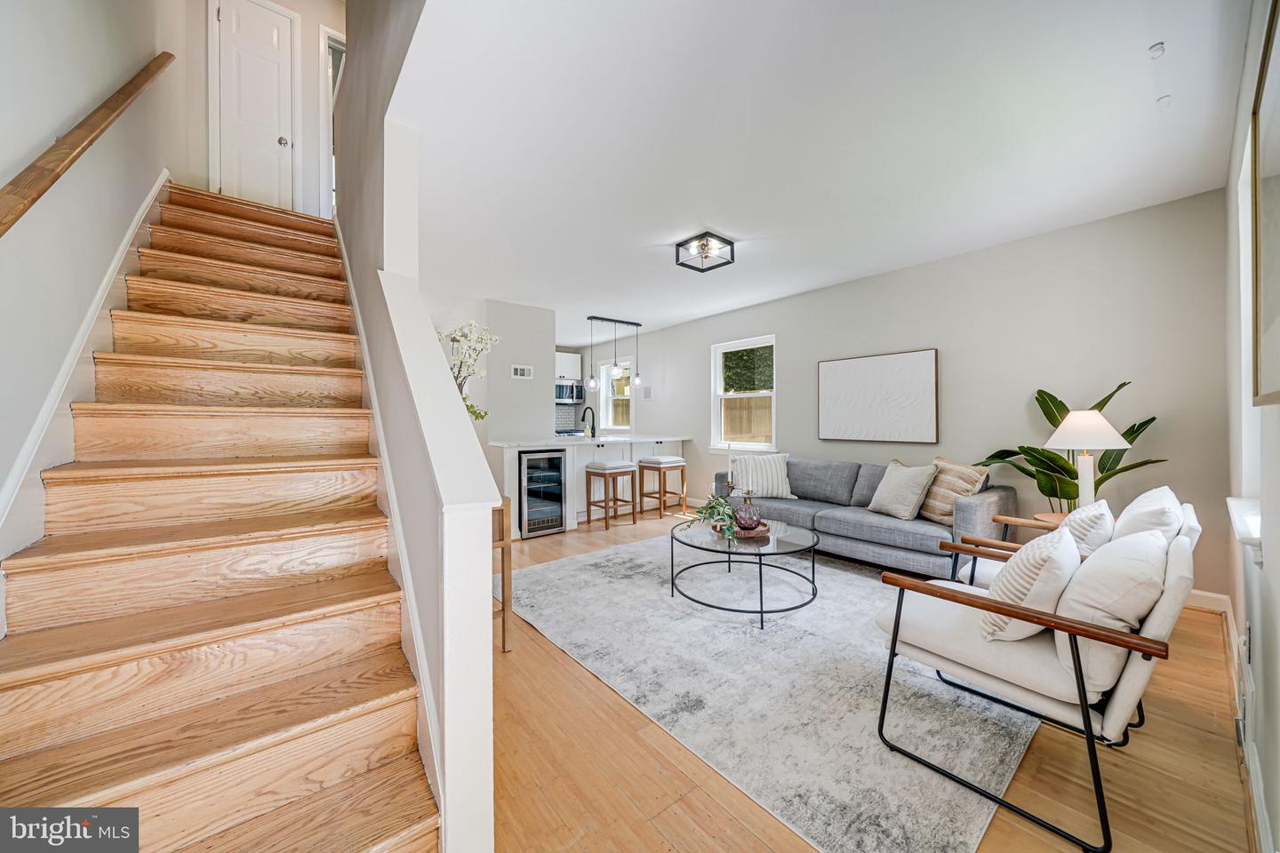 841 S IRVING ST, ARLINGTON, Virginia 22204, 2 Bedrooms Bedrooms, ,1 BathroomBathrooms,Residential,For sale,841 S IRVING ST,VAAR2057158 MLS # VAAR2057158