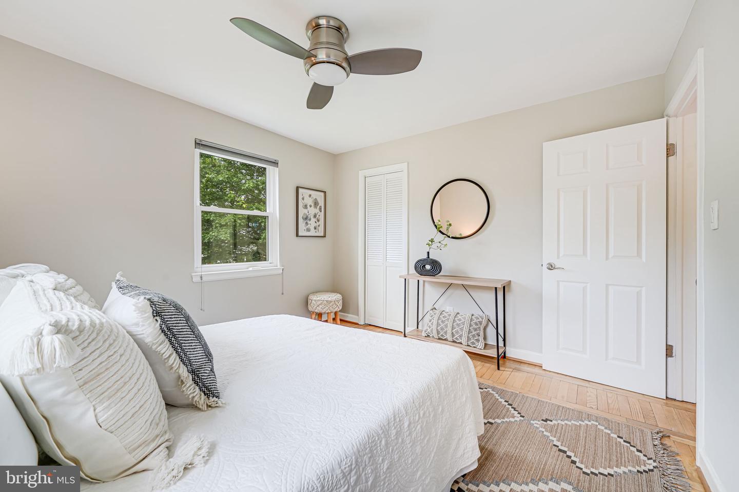841 S IRVING ST, ARLINGTON, Virginia 22204, 2 Bedrooms Bedrooms, ,1 BathroomBathrooms,Residential,For sale,841 S IRVING ST,VAAR2057158 MLS # VAAR2057158