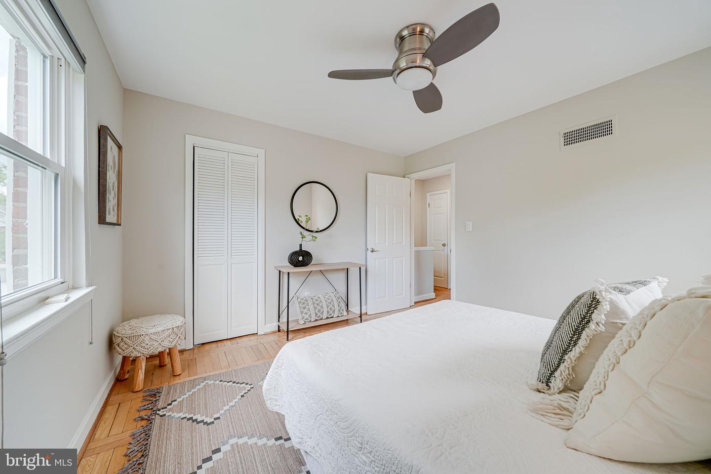 841 S IRVING ST, ARLINGTON, Virginia 22204, 2 Bedrooms Bedrooms, ,1 BathroomBathrooms,Residential,For sale,841 S IRVING ST,VAAR2057158 MLS # VAAR2057158