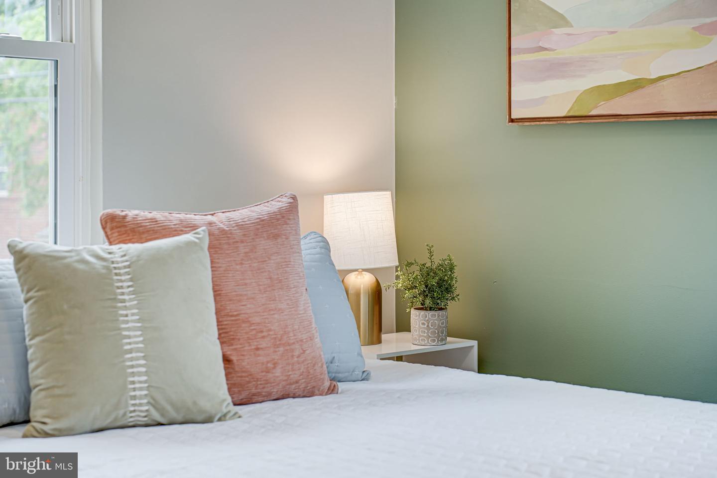 841 S IRVING ST, ARLINGTON, Virginia 22204, 2 Bedrooms Bedrooms, ,1 BathroomBathrooms,Residential,For sale,841 S IRVING ST,VAAR2057158 MLS # VAAR2057158