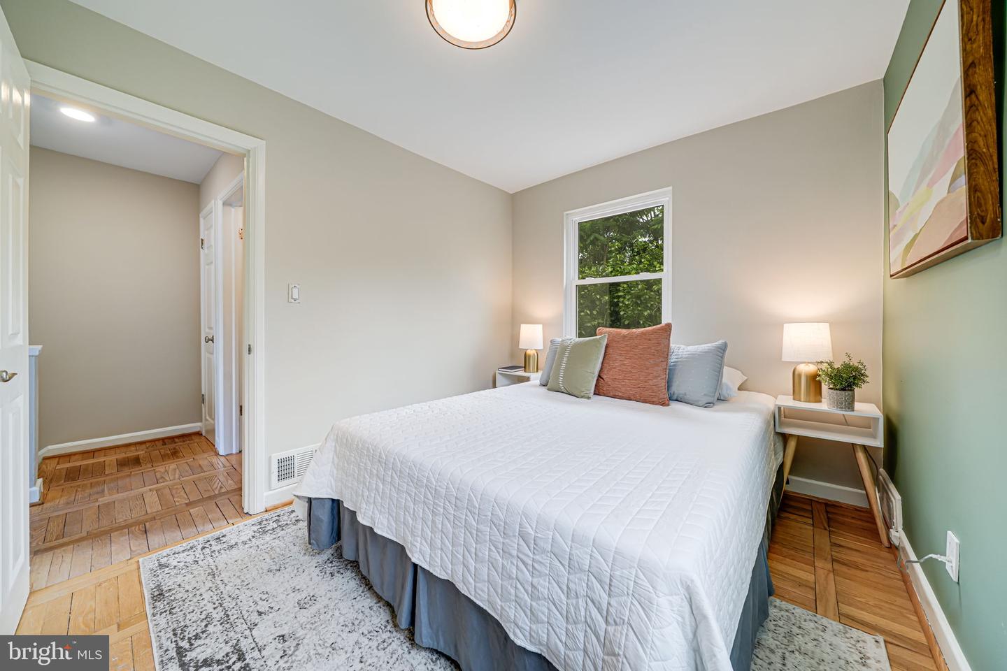 841 S IRVING ST, ARLINGTON, Virginia 22204, 2 Bedrooms Bedrooms, ,1 BathroomBathrooms,Residential,For sale,841 S IRVING ST,VAAR2057158 MLS # VAAR2057158