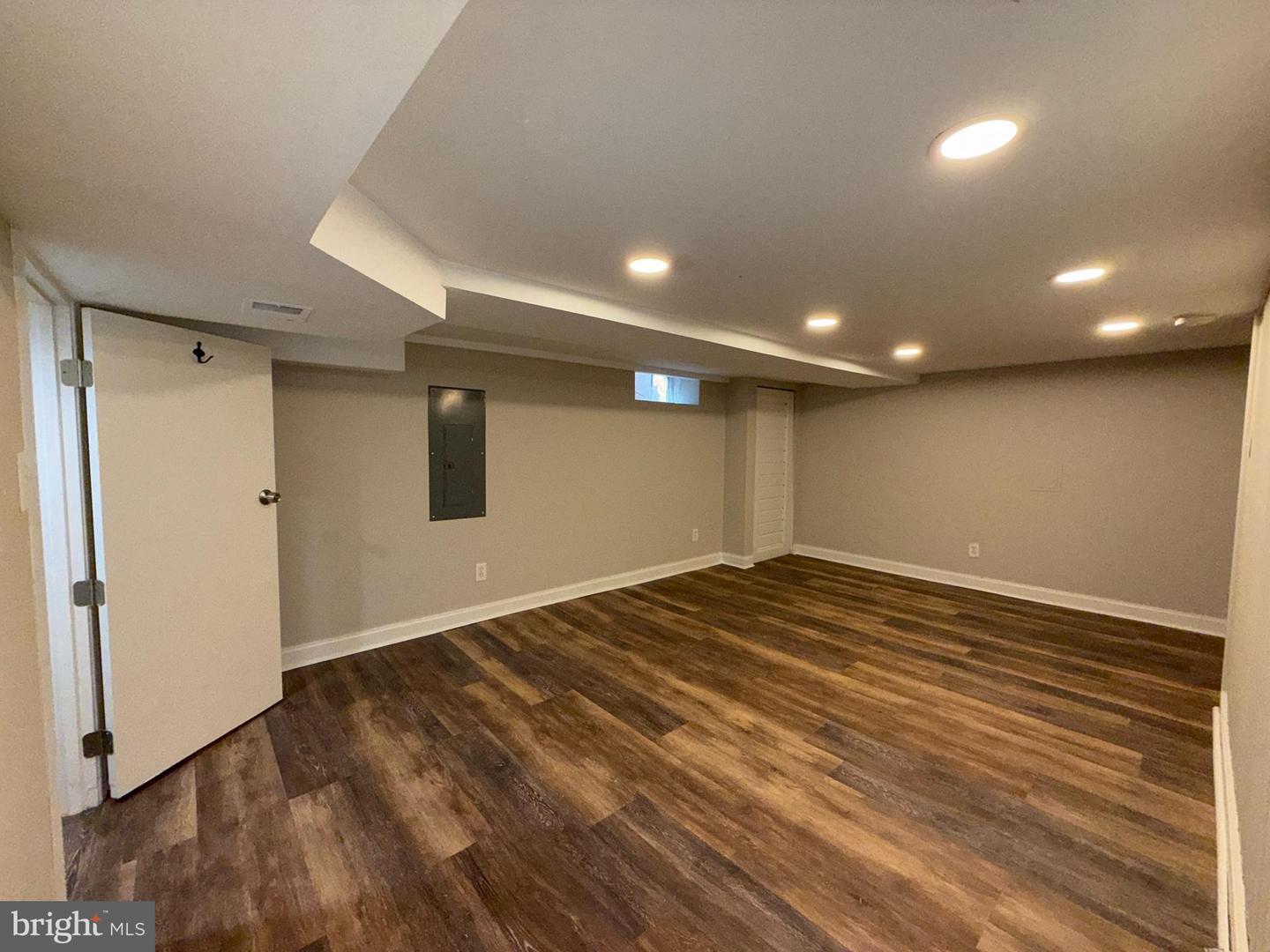 841 S IRVING ST, ARLINGTON, Virginia 22204, 2 Bedrooms Bedrooms, ,1 BathroomBathrooms,Residential,For sale,841 S IRVING ST,VAAR2057158 MLS # VAAR2057158