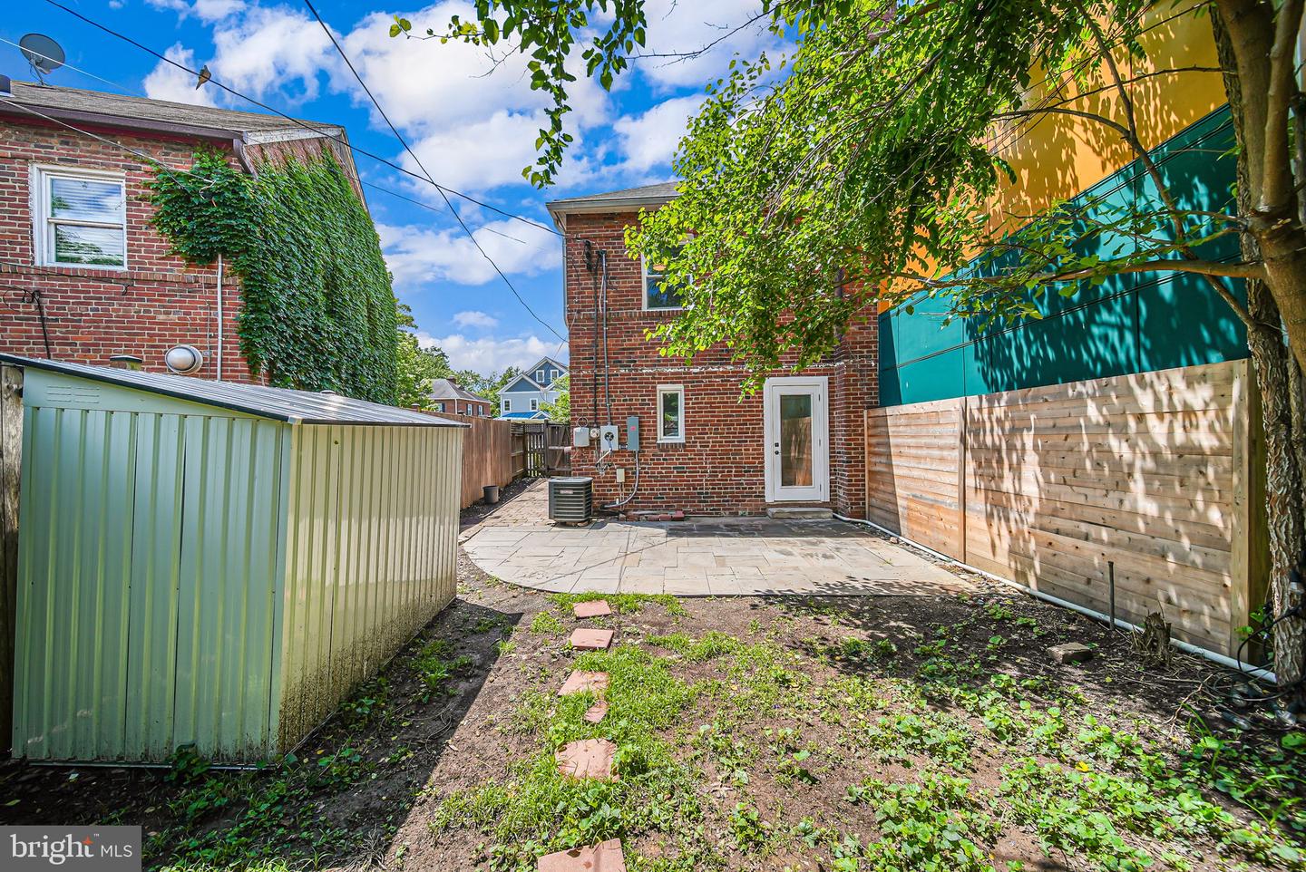 841 S IRVING ST, ARLINGTON, Virginia 22204, 2 Bedrooms Bedrooms, ,1 BathroomBathrooms,Residential,For sale,841 S IRVING ST,VAAR2057158 MLS # VAAR2057158