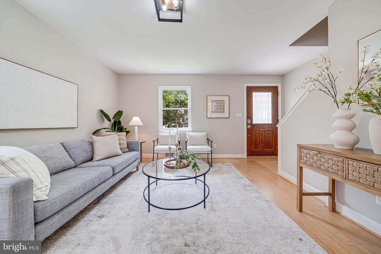 841 S IRVING ST, ARLINGTON, Virginia 22204, 2 Bedrooms Bedrooms, ,1 BathroomBathrooms,Residential,For sale,841 S IRVING ST,VAAR2057158 MLS # VAAR2057158