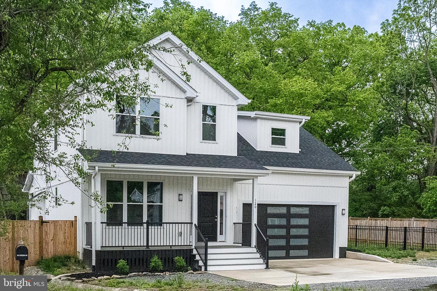 120 E MAIN ST, BOYCE, Virginia 22620, 4 Bedrooms Bedrooms, 10 Rooms Rooms,3 BathroomsBathrooms,Residential,For sale,120 E MAIN ST,VACL2003718 MLS # VACL2003718
