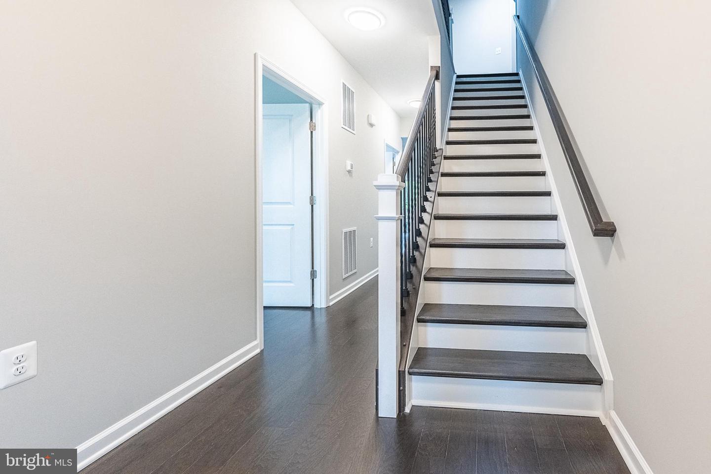 120 E MAIN ST, BOYCE, Virginia 22620, 4 Bedrooms Bedrooms, 10 Rooms Rooms,3 BathroomsBathrooms,Residential,For sale,120 E MAIN ST,VACL2003718 MLS # VACL2003718