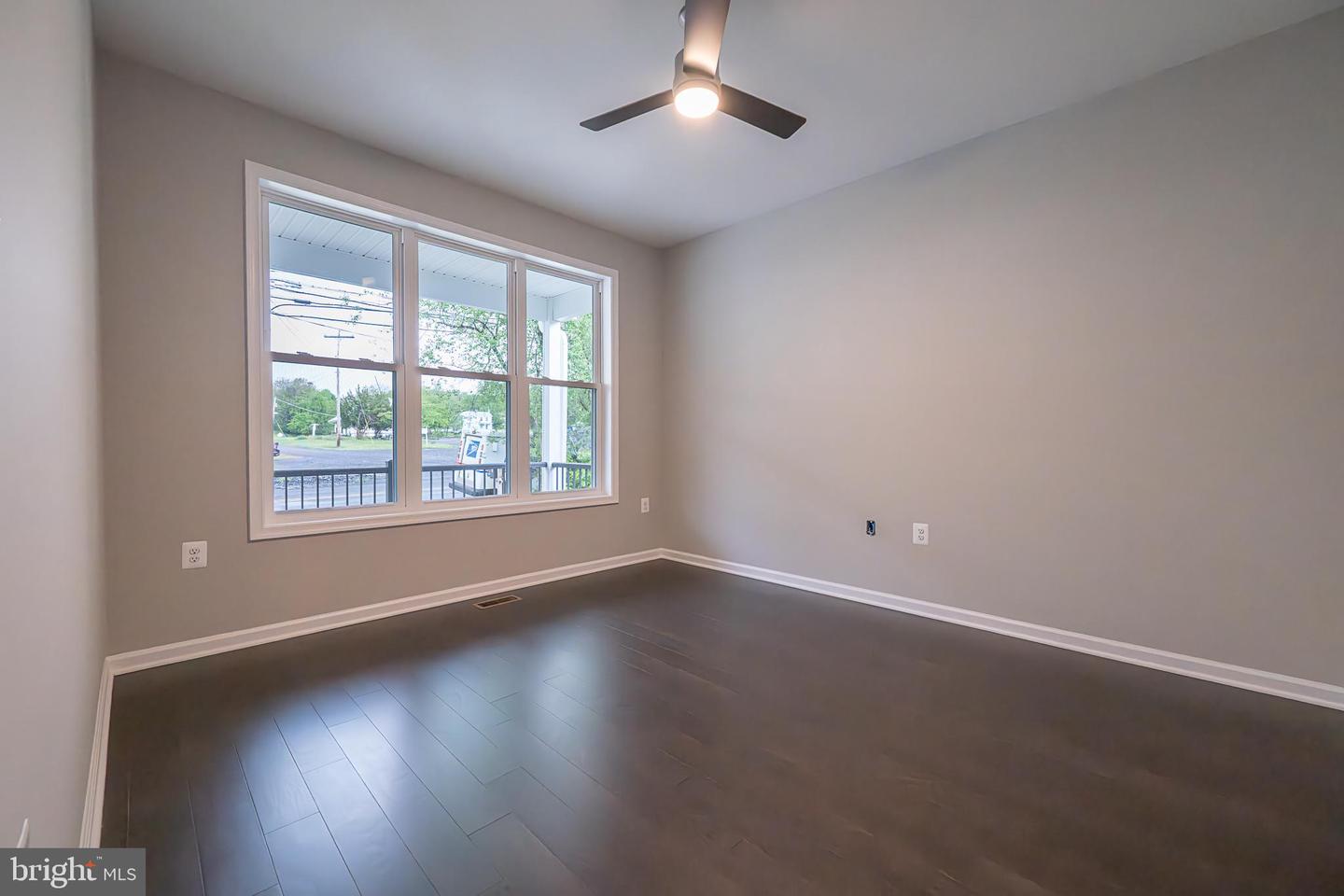 120 E MAIN ST, BOYCE, Virginia 22620, 4 Bedrooms Bedrooms, 10 Rooms Rooms,3 BathroomsBathrooms,Residential,For sale,120 E MAIN ST,VACL2003718 MLS # VACL2003718