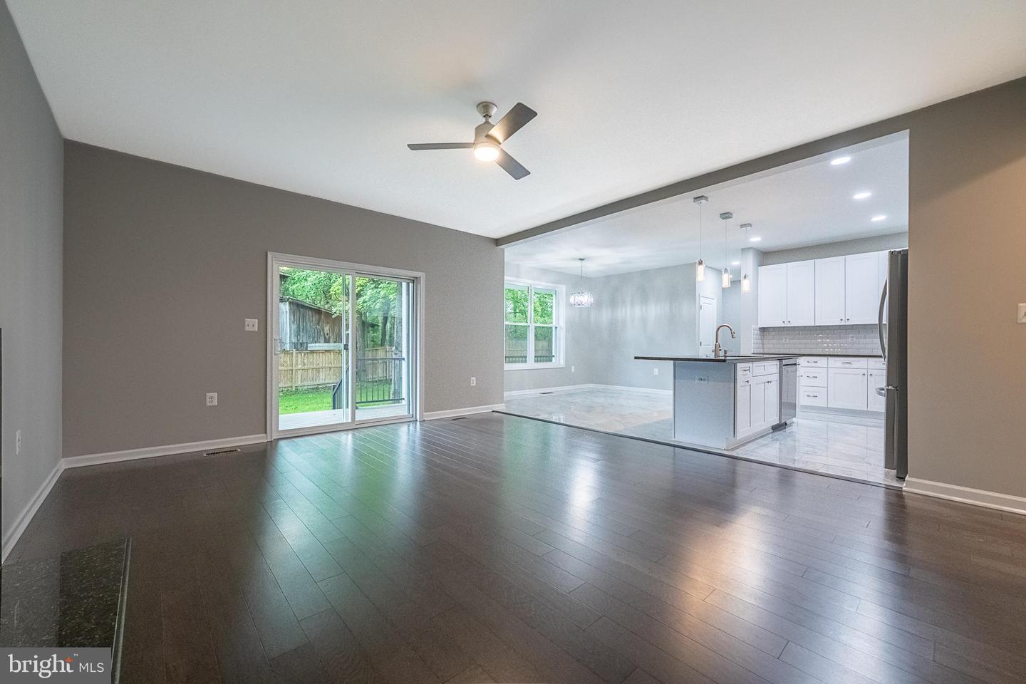 120 E MAIN ST, BOYCE, Virginia 22620, 4 Bedrooms Bedrooms, 10 Rooms Rooms,3 BathroomsBathrooms,Residential,For sale,120 E MAIN ST,VACL2003718 MLS # VACL2003718