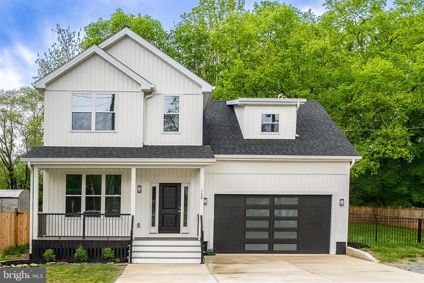 120 E MAIN ST, BOYCE, Virginia 22620, 4 Bedrooms Bedrooms, 10 Rooms Rooms,3 BathroomsBathrooms,Residential,For sale,120 E MAIN ST,VACL2003718 MLS # VACL2003718