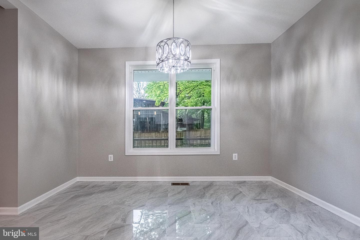 120 E MAIN ST, BOYCE, Virginia 22620, 4 Bedrooms Bedrooms, 10 Rooms Rooms,3 BathroomsBathrooms,Residential,For sale,120 E MAIN ST,VACL2003718 MLS # VACL2003718
