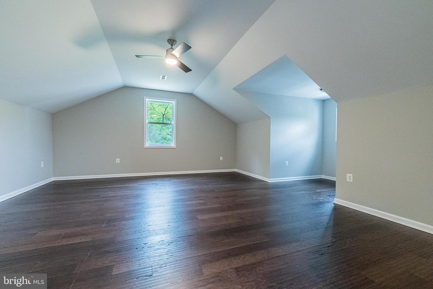120 E MAIN ST, BOYCE, Virginia 22620, 4 Bedrooms Bedrooms, 10 Rooms Rooms,3 BathroomsBathrooms,Residential,For sale,120 E MAIN ST,VACL2003718 MLS # VACL2003718