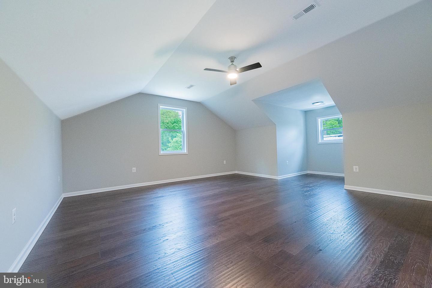 120 E MAIN ST, BOYCE, Virginia 22620, 4 Bedrooms Bedrooms, 10 Rooms Rooms,3 BathroomsBathrooms,Residential,For sale,120 E MAIN ST,VACL2003718 MLS # VACL2003718