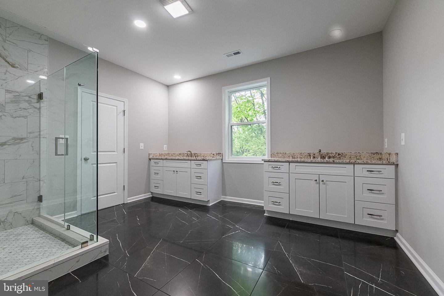 120 E MAIN ST, BOYCE, Virginia 22620, 4 Bedrooms Bedrooms, 10 Rooms Rooms,3 BathroomsBathrooms,Residential,For sale,120 E MAIN ST,VACL2003718 MLS # VACL2003718