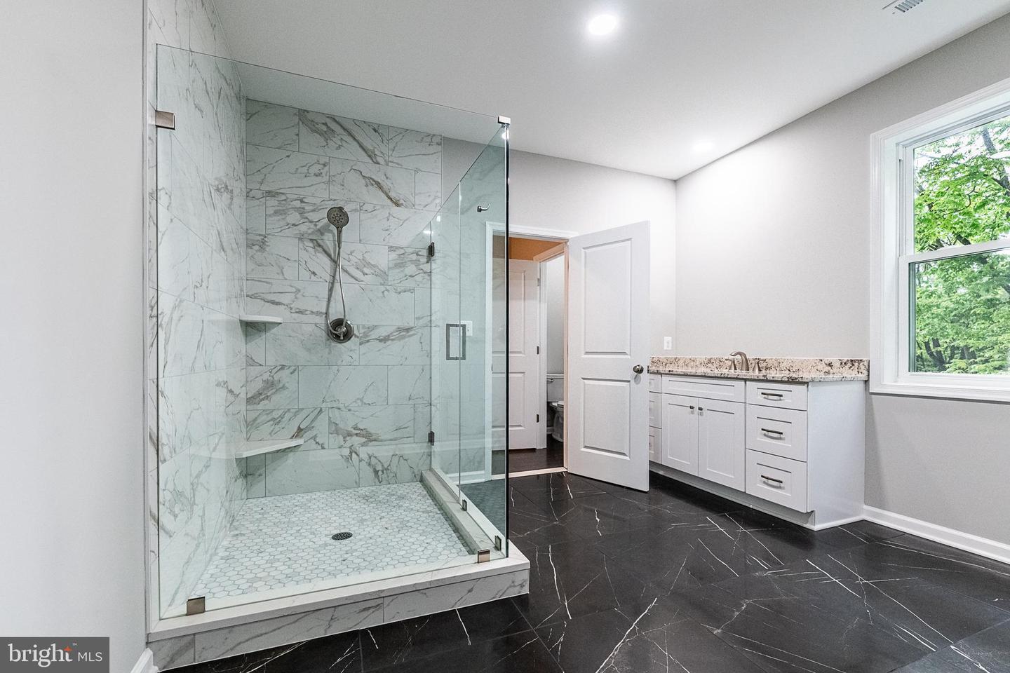 120 E MAIN ST, BOYCE, Virginia 22620, 4 Bedrooms Bedrooms, 10 Rooms Rooms,3 BathroomsBathrooms,Residential,For sale,120 E MAIN ST,VACL2003718 MLS # VACL2003718