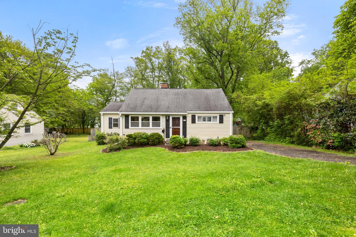 6604 BARRETT RD, FALLS CHURCH, Virginia 22042, 3 Bedrooms Bedrooms, ,2 BathroomsBathrooms,Residential,For sale,6604 BARRETT RD,VAFX2239232 MLS # VAFX2239232