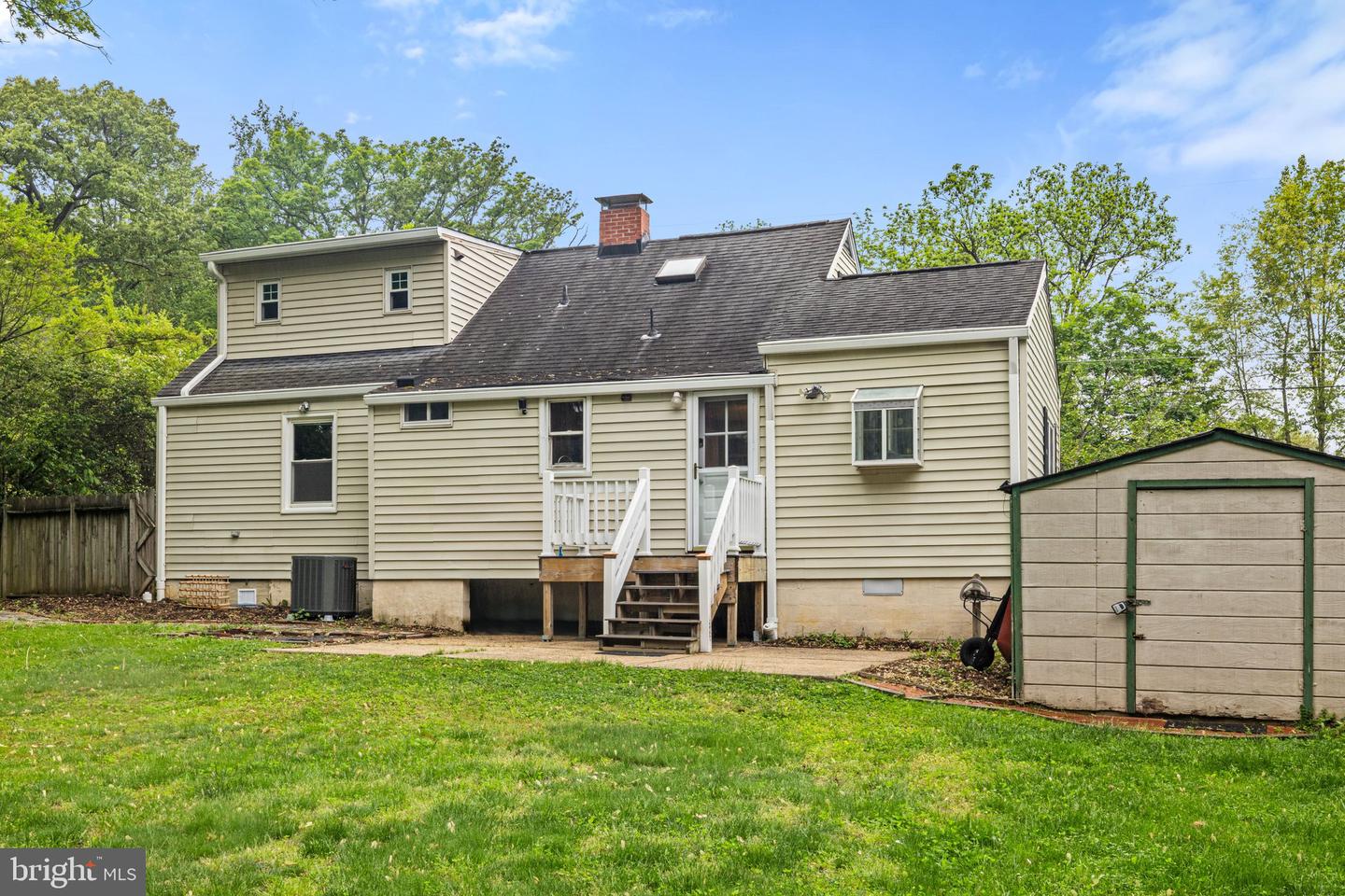 6604 BARRETT RD, FALLS CHURCH, Virginia 22042, 3 Bedrooms Bedrooms, ,2 BathroomsBathrooms,Residential,For sale,6604 BARRETT RD,VAFX2239232 MLS # VAFX2239232