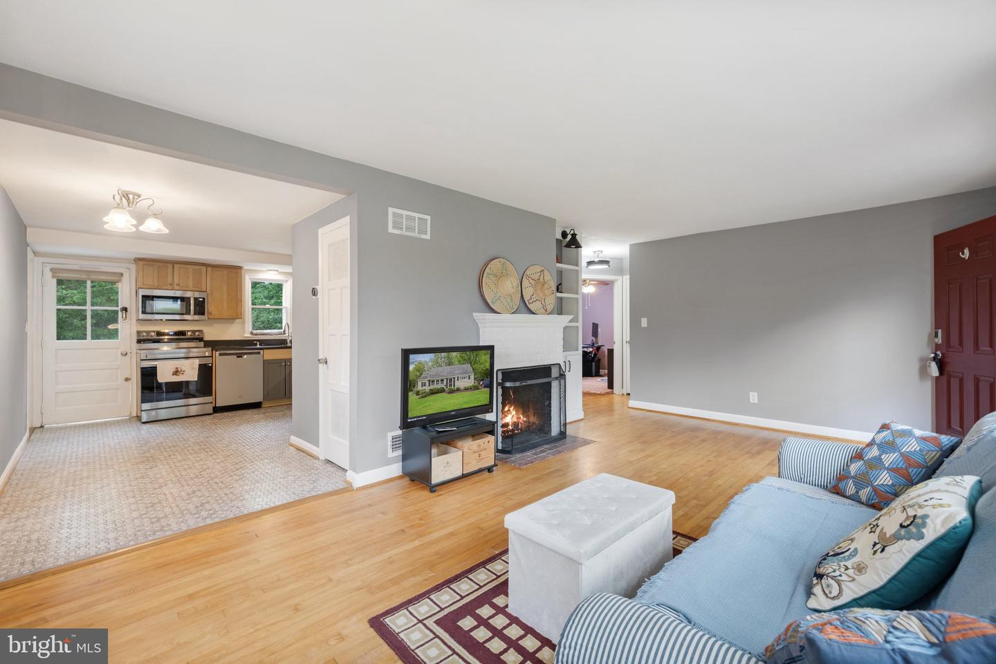 6604 BARRETT RD, FALLS CHURCH, Virginia 22042, 3 Bedrooms Bedrooms, ,2 BathroomsBathrooms,Residential,For sale,6604 BARRETT RD,VAFX2239232 MLS # VAFX2239232