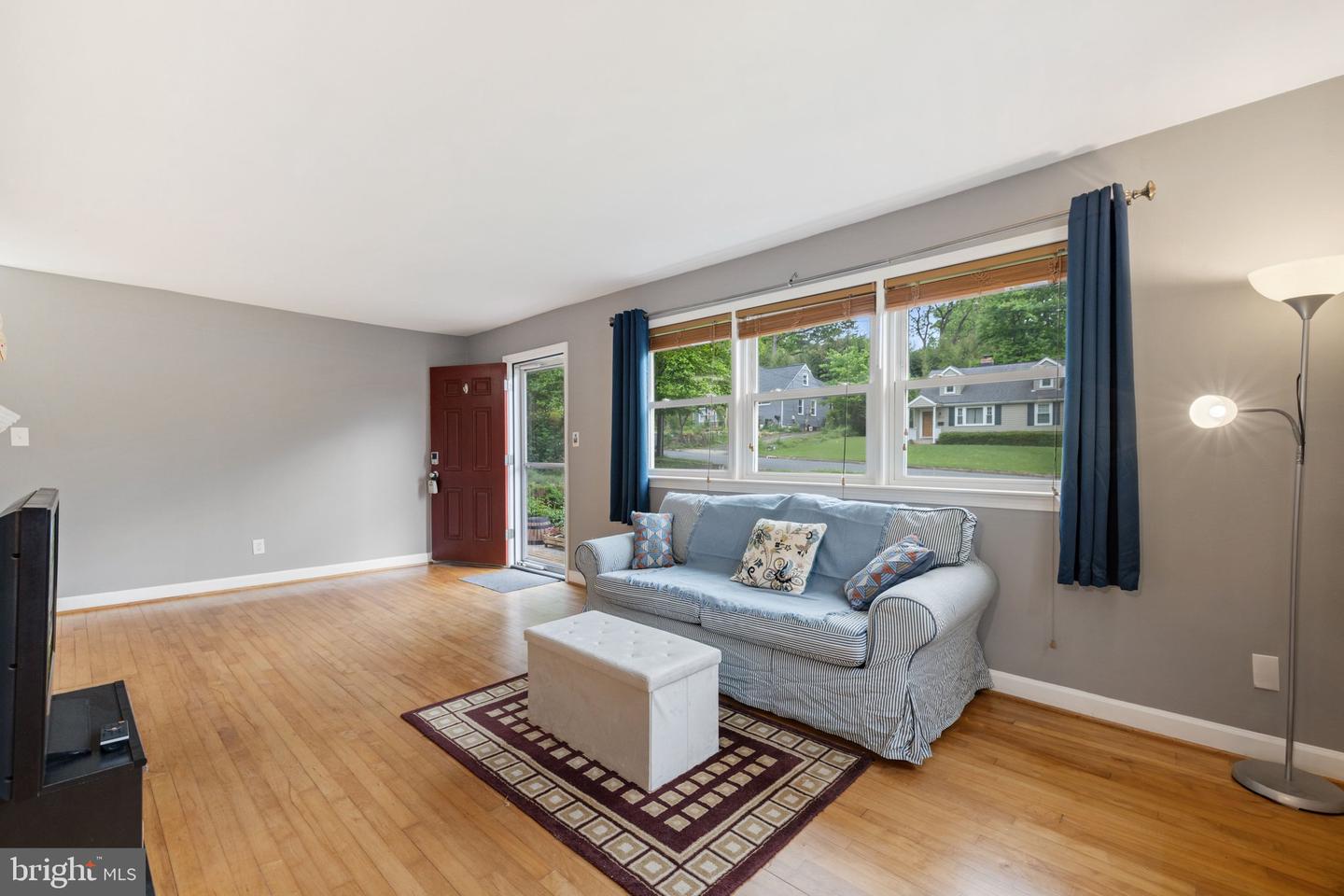 6604 BARRETT RD, FALLS CHURCH, Virginia 22042, 3 Bedrooms Bedrooms, ,2 BathroomsBathrooms,Residential,For sale,6604 BARRETT RD,VAFX2239232 MLS # VAFX2239232