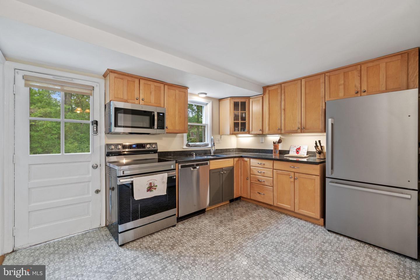 6604 BARRETT RD, FALLS CHURCH, Virginia 22042, 3 Bedrooms Bedrooms, ,2 BathroomsBathrooms,Residential,For sale,6604 BARRETT RD,VAFX2239232 MLS # VAFX2239232