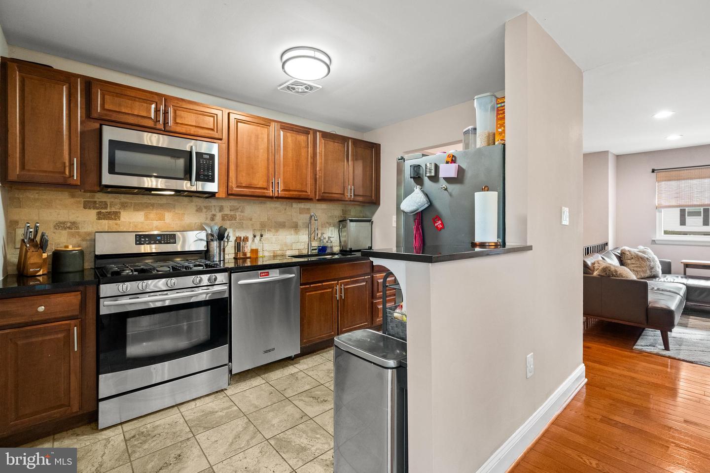 14373 SHETLAND CT, WOODBRIDGE, Virginia 22193, 5 Bedrooms Bedrooms, ,2 BathroomsBathrooms,Residential,For sale,14373 SHETLAND CT,VAPW2094206 MLS # VAPW2094206