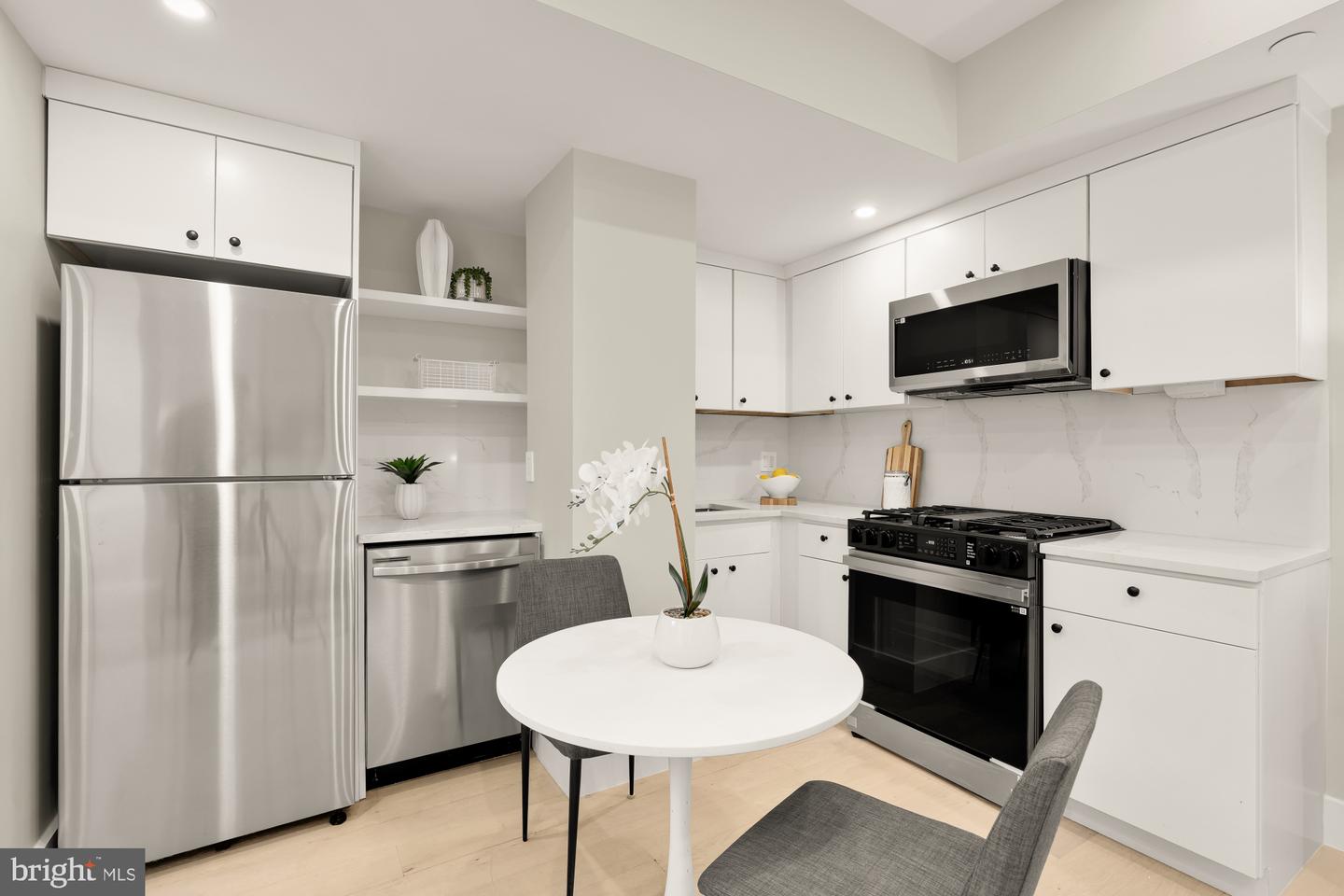 1708 16TH ST NW #2, WASHINGTON, District Of Columbia 20009, 1 Bedroom Bedrooms, ,1 BathroomBathrooms,Residential,For sale,1708 16TH ST NW #2,DCDC2199542 MLS # DCDC2199542