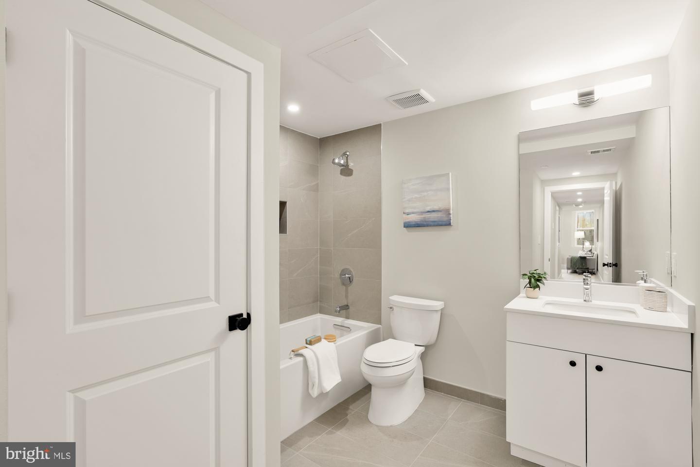 1708 16TH ST NW #2, WASHINGTON, District Of Columbia 20009, 1 Bedroom Bedrooms, ,1 BathroomBathrooms,Residential,For sale,1708 16TH ST NW #2,DCDC2199542 MLS # DCDC2199542