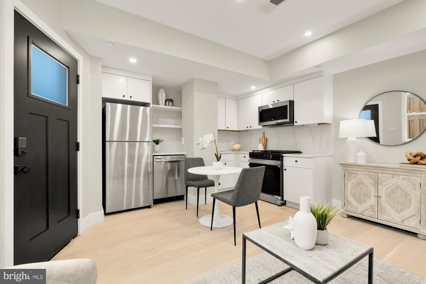 1708 16TH ST NW #2, WASHINGTON, District Of Columbia 20009, 1 Bedroom Bedrooms, ,1 BathroomBathrooms,Residential,For sale,1708 16TH ST NW #2,DCDC2199542 MLS # DCDC2199542