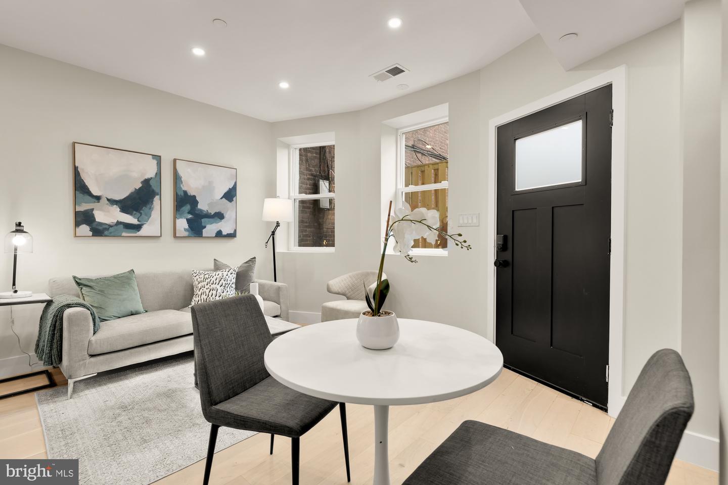 1708 16TH ST NW #2, WASHINGTON, District Of Columbia 20009, 1 Bedroom Bedrooms, ,1 BathroomBathrooms,Residential,For sale,1708 16TH ST NW #2,DCDC2199542 MLS # DCDC2199542